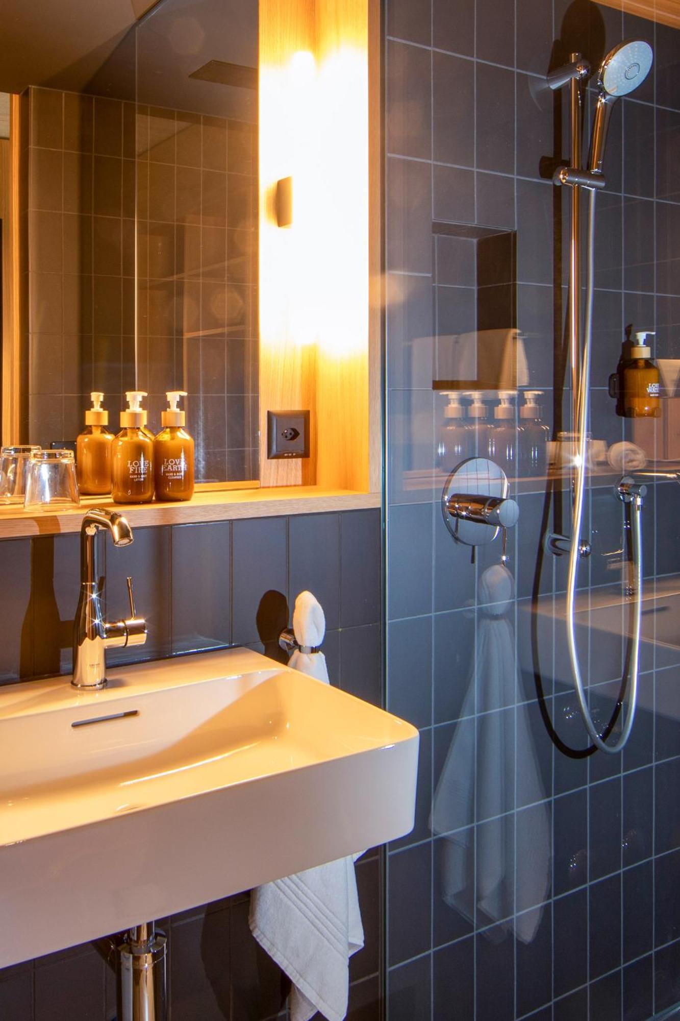 54 Hochgenuss Hotel Schattdorf Kültér fotó